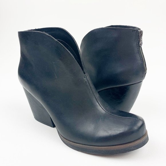 korks shamira boots